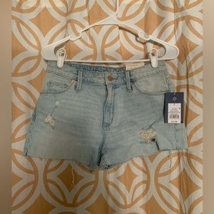 Universal threat shorts in a size 2. Never worn.